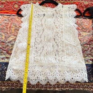 Elegant White Lace Sleeveless Top